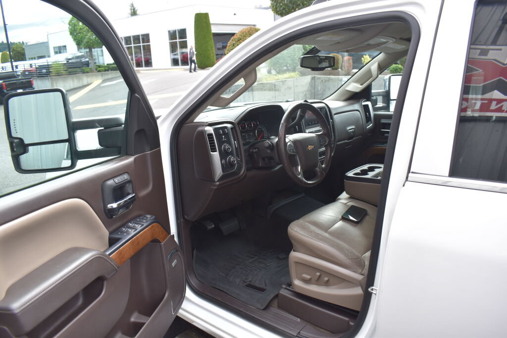 Used 2015 Chevrolet Silverado 2500 LTZ w/ Duramax Plus Package AWD/4WD image 18