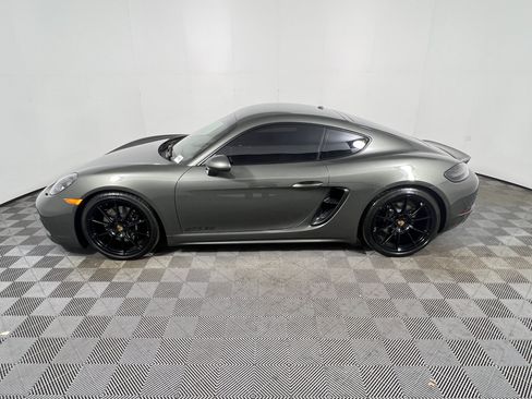 Certified 2026 Porsche Cayenne GTS AWD/4WD image 2