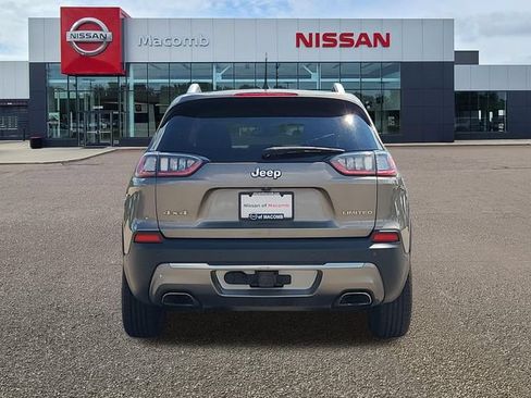Used 2019 Jeep Cherokee Limited w/ Technology Group AWD/4WD image 6