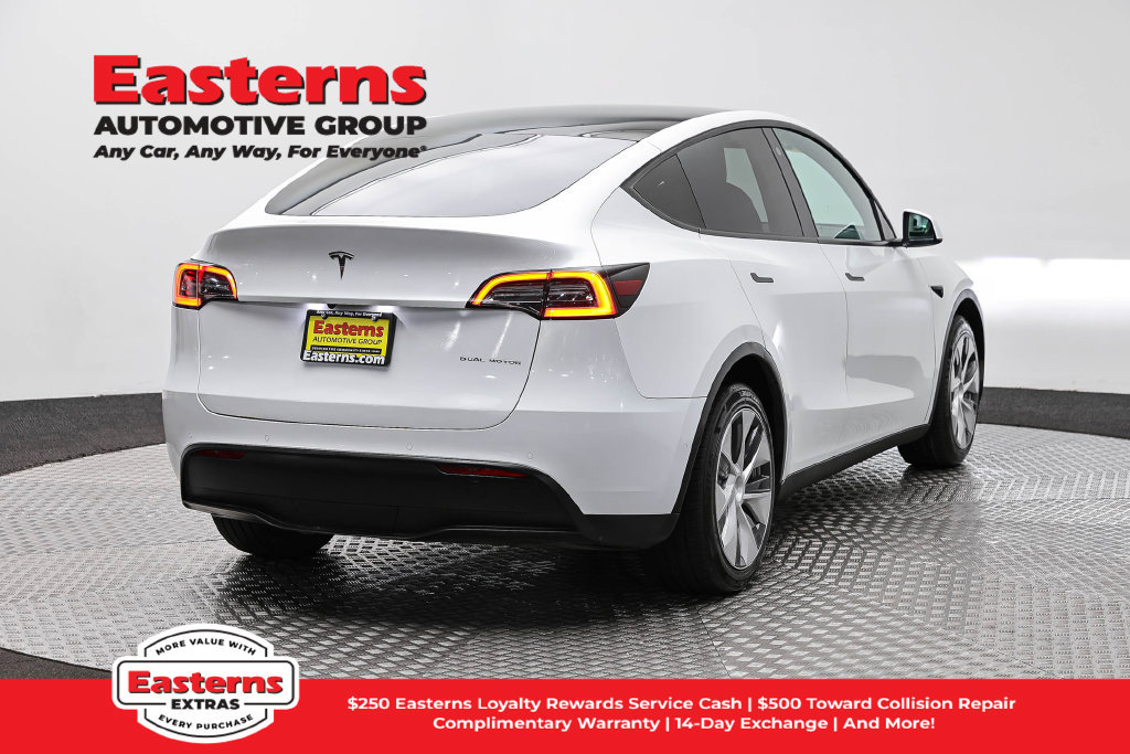 Used 2022 Tesla Model Y Long Range AWD/4WD image 5