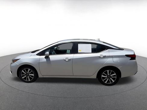 Used 2025 Nissan Versa SV FWD image 9