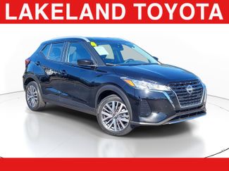 Used 2024 Nissan Kicks SV video 1