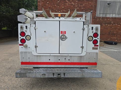 Used 2008 Chevrolet Silverado 3500 W/T RWD image 3
