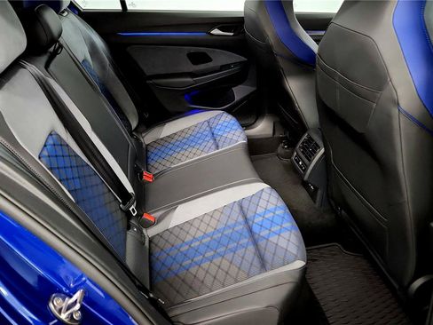 Used 2025 Volkswagen Golf R Black Edition image 29