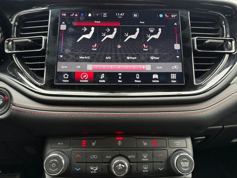 Used 2025 Dodge Durango GT image 29