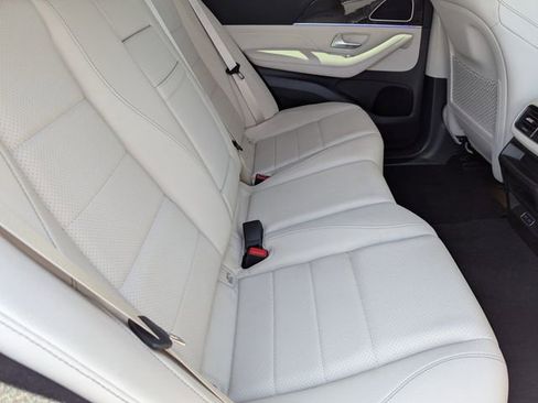 Used 2025 Mercedes-Benz GLE 450e 4MATIC image 13