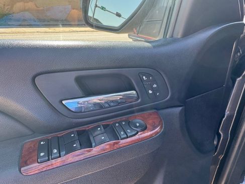 Used 2011 GMC Sierra 2500 SLT w/ SLT Convenience Package image 7