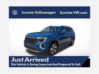 Used 2025 Volkswagen Atlas SE w/ Panoramic Sunroof Package FWD 360° Tour