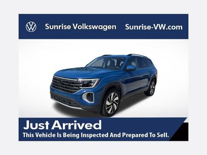 Used 2025 Volkswagen Atlas SE w/ Panoramic Sunroof Package