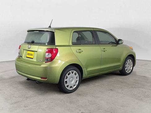 Used 2009 Scion xD image 2