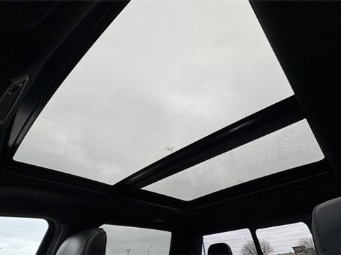 Used 2019 Ford F150 Platinum w/ Equipment Group 701A Luxury image 30