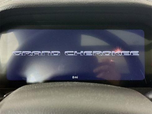 New 2026 Jeep Grand Cherokee Limited image 11