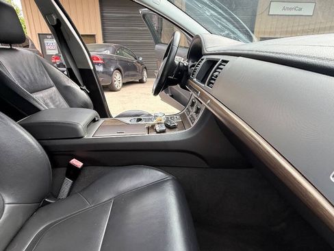 Used 2013 Jaguar XF RWD image 82
