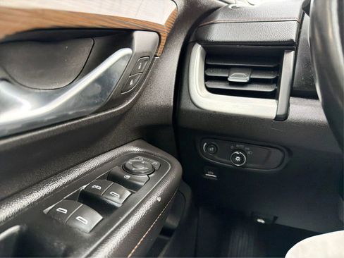 Used 2018 GMC Terrain SLE w/ Driver Convenience Package image 18