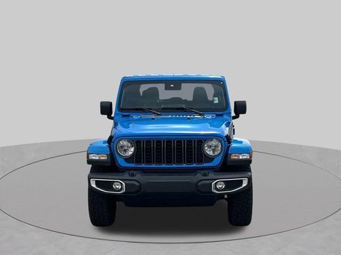 Used 2025 Jeep Gladiator Sport AWD/4WD image 8