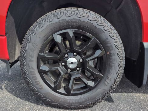 Used 2023 Chevrolet Silverado 1500 RST AWD/4WD image 32