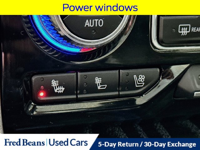 Used 2024 GMC Yukon Denali w/ Advanced Technology Package AWD/4WD image 27