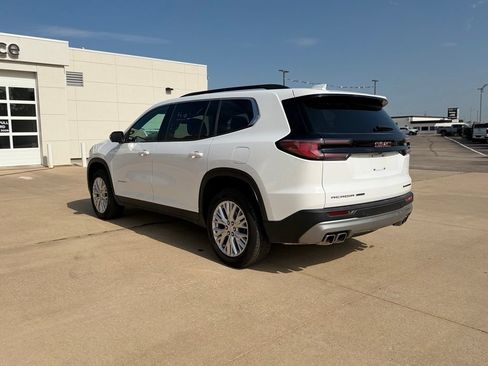 Used 2024 GMC Acadia Elevation AWD/4WD image 6