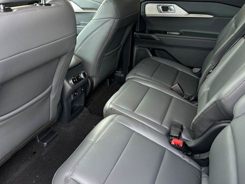 New 2026 Ford Explorer Active w/ Active Comfort Package image 9