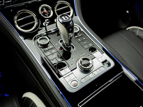 Used 2022 Bentley Continental GT AWD/4WD image 55