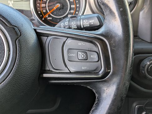 Used 2018 Jeep Wrangler Unlimited Sport S image 24