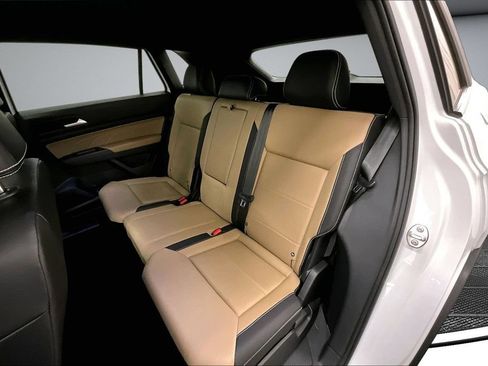 Used 2023 Volkswagen Atlas Cross Sport SE AWD/4WD image 22