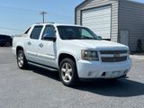 Used 2008 Chevrolet Avalanche LTZ w/ LTZ Preferred Equipment Group image 2