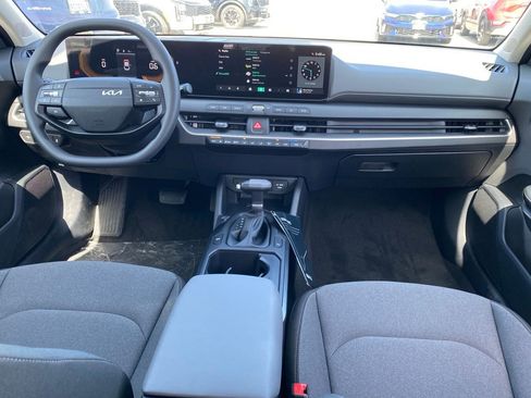 New 2026 Kia K4 FWD image 24