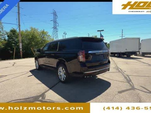 Certified 2022 Chevrolet Suburban High Country w/ Premium Package AWD/4WD image 6