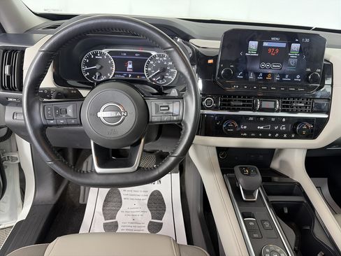 Certified 2023 Nissan Pathfinder SL AWD/4WD image 3