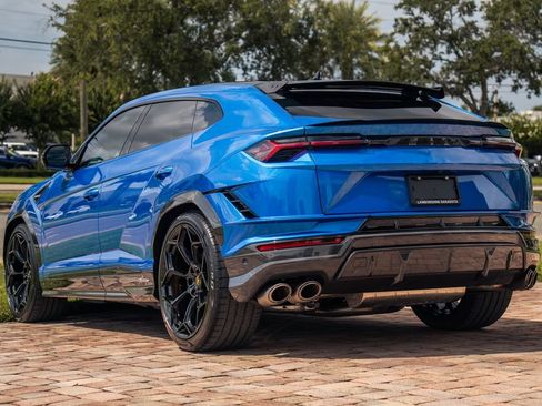 Used 2024 Lamborghini Urus Performante AWD/4WD image 3