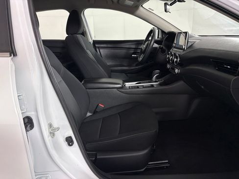 Used 2024 Nissan Sentra SV FWD image 40