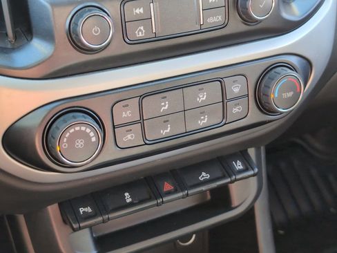 Used 2022 Chevrolet Colorado LT w/ Fleet Safety Package image 21