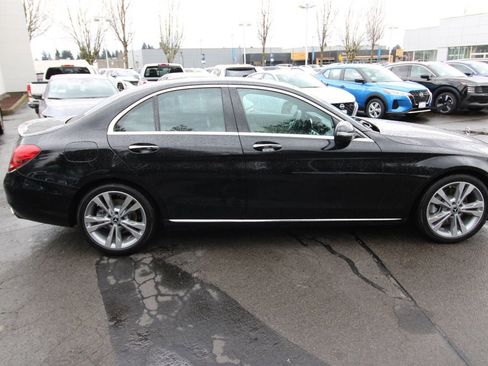 Used 2018 Mercedes-Benz C 300 Sedan image 2