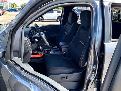 Used 2024 Nissan Frontier PRO-4X AWD/4WD image 18