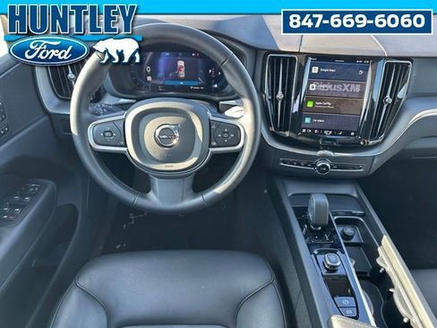 Used 2025 Volvo XC60 B5 Core image 16