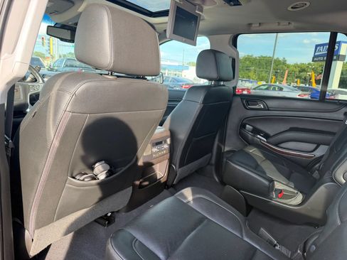 Used 2019 GMC Yukon SLT w/ Premium Edition AWD/4WD image 45