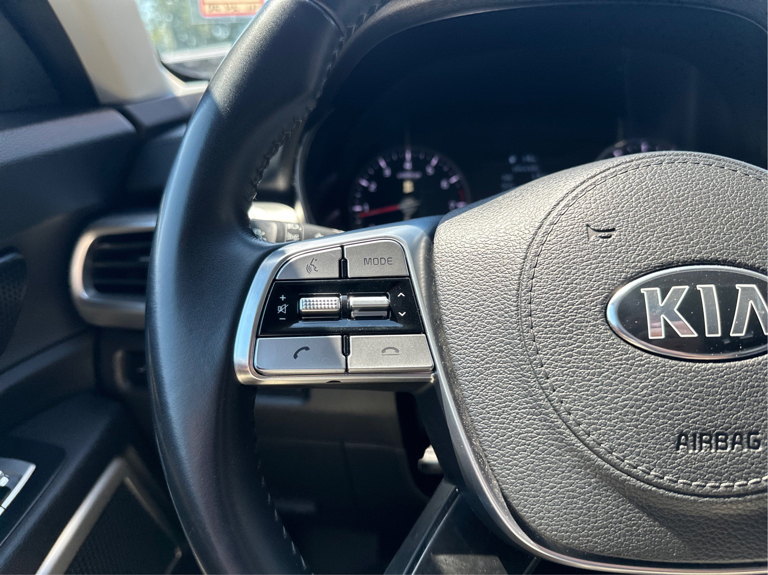 Used 2020 Kia Telluride LX AWD/4WD image 30