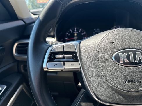 Used 2020 Kia Telluride LX AWD/4WD image 30