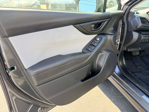 Used 2022 Subaru Crosstrek 2.0i Premium w/ Moonroof Package image 11