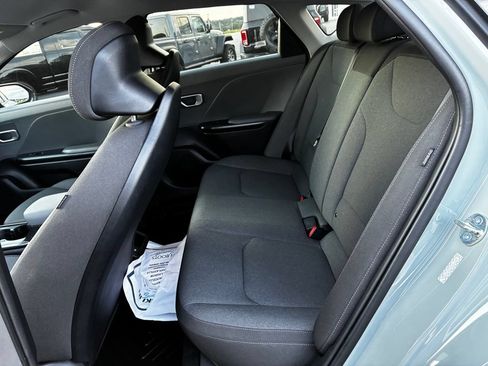 Used 2025 Kia K4 FWD image 18