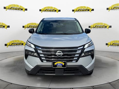 Used 2024 Nissan Rogue S image 8