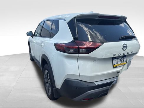Used 2021 Nissan Rogue SV image 14
