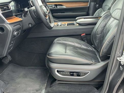 Used 2024 Jeep Grand Wagoneer L Series III image 13