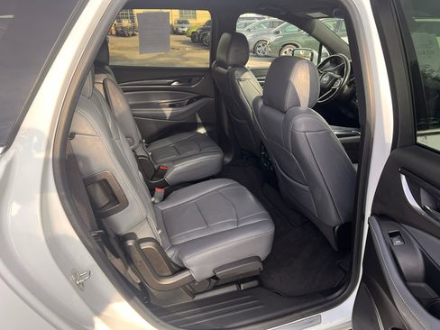 Used 2024 Buick Enclave Premium image 16