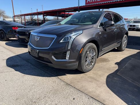 Used 2018 Cadillac XT5 Luxury w/ Driver Awareness Package image 2