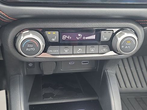 New 2025 Nissan Versa SR w/ Trunk Package image 19