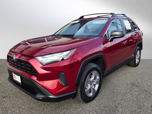 Certified 2025 Toyota RAV4 LE image 7