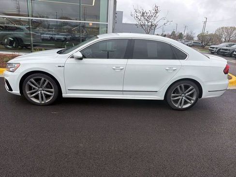 Used 2017 Volkswagen Passat 1.8T R-Line image 22