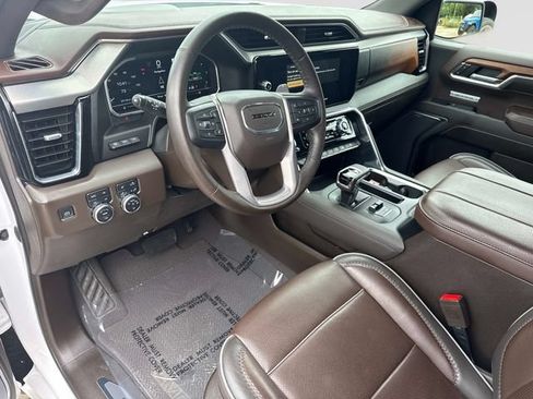 Used 2023 GMC Sierra 1500 Denali w/ Technology Package AWD/4WD image 13